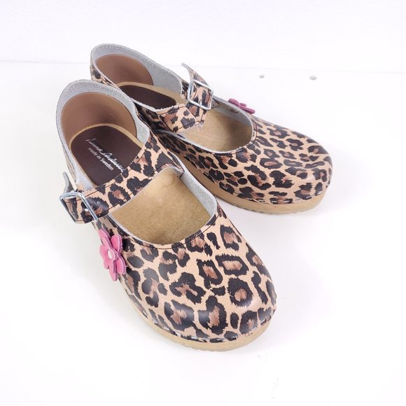 Hanna Andersson Cheetah/Leopard Print Wood Clogs - Picture 3 of 9